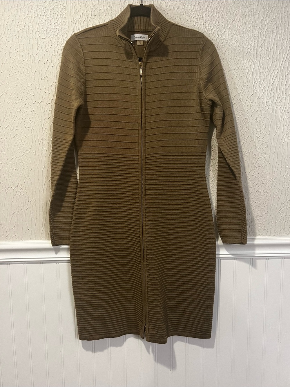 Calvin Klein Taupe Brown Full Zip Ribbed Long Sleeved Sweater size Medium - Picture 2 of 15